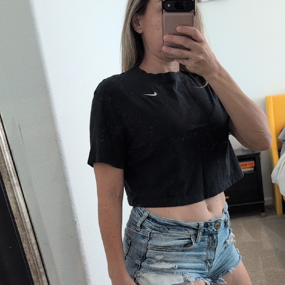 4/$12 Nike Crop Top Black XS Crew Neck - Picture 1 of 14
